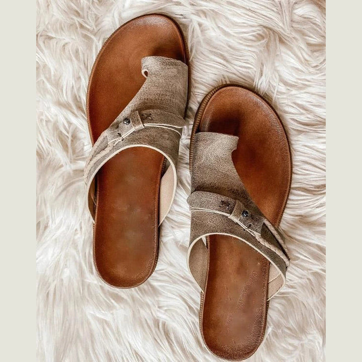 Doriine | Women's Flat Toe Loop Sandals Cushioned Footbed Slides — 2