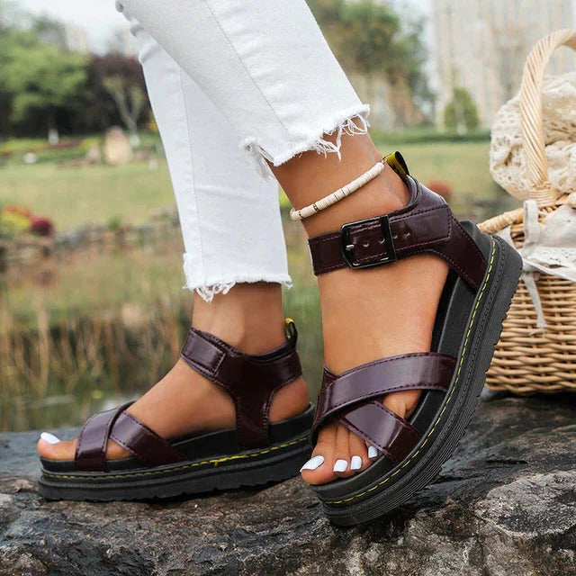 Solcine | Women's Cross Strap Flatform Sport Sandals Buckle — Burgundy